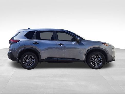 Used 2021 Nissan Rogue S AWD/4WD image 12