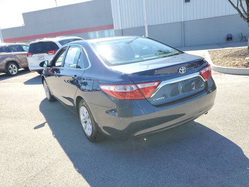 Used 2016 Toyota Camry LE FWD image 3