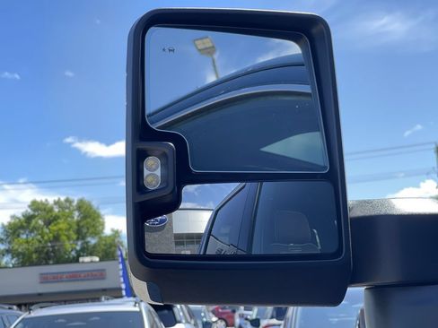 Used 2024 GMC Sierra 2500 Denali Ultimate AWD/4WD image 19