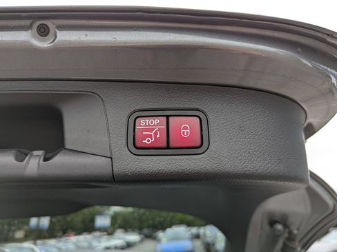 Used 2021 Mercedes-Benz GLA 250 4MATIC image 43