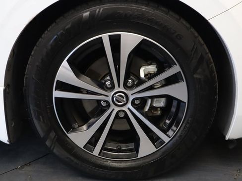 Used 2020 Nissan Sentra SV w/ Electronics Package FWD image 10