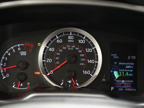 Used 2021 Toyota Corolla SE FWD image 11