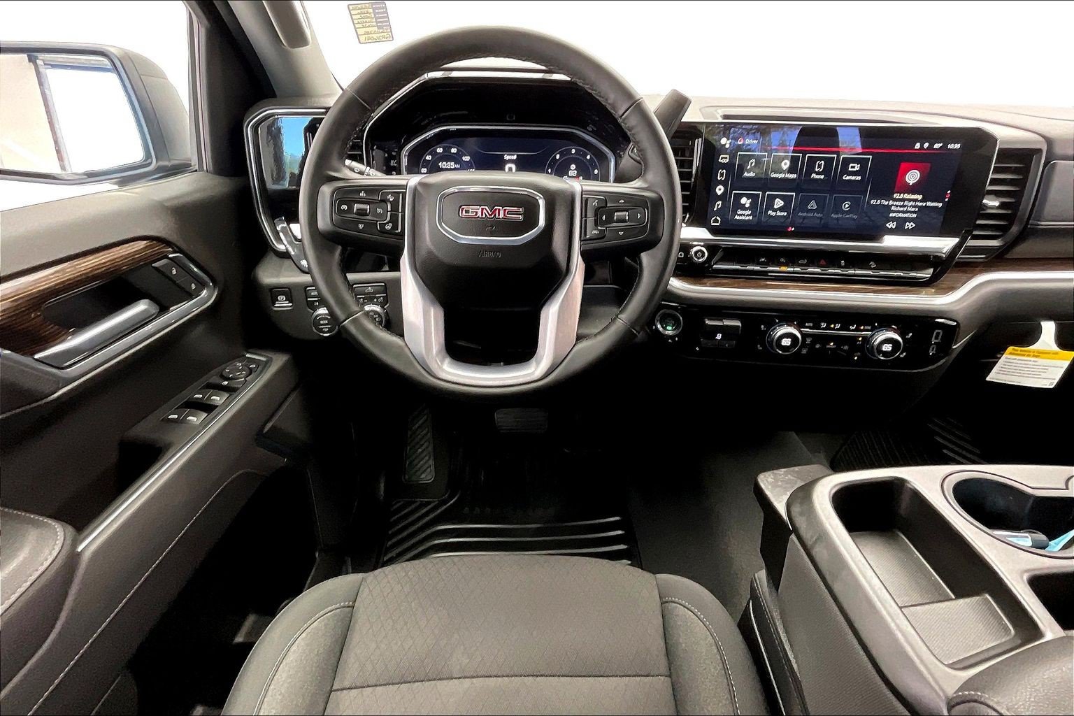 Used 2026 GMC Sierra 1500 Elevation w/ X31 Off-Road Package AWD/4WD image 4