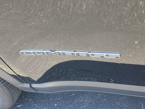Used 2022 Jeep Compass Limited AWD/4WD image 27
