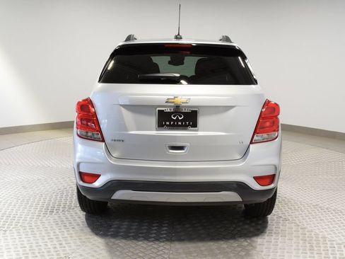 Used 2020 Chevrolet Trax LT FWD image 10