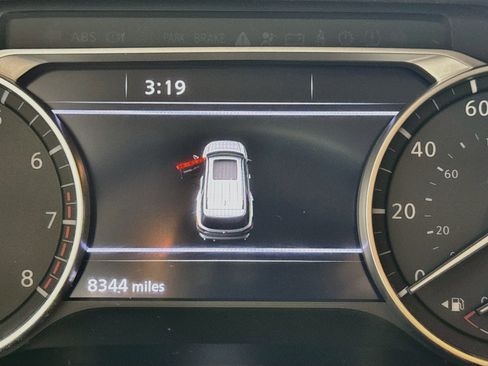 Used 2025 Nissan Pathfinder SL image 16