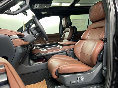 New 2026 Lincoln Navigator Reserve AWD/4WD image 31