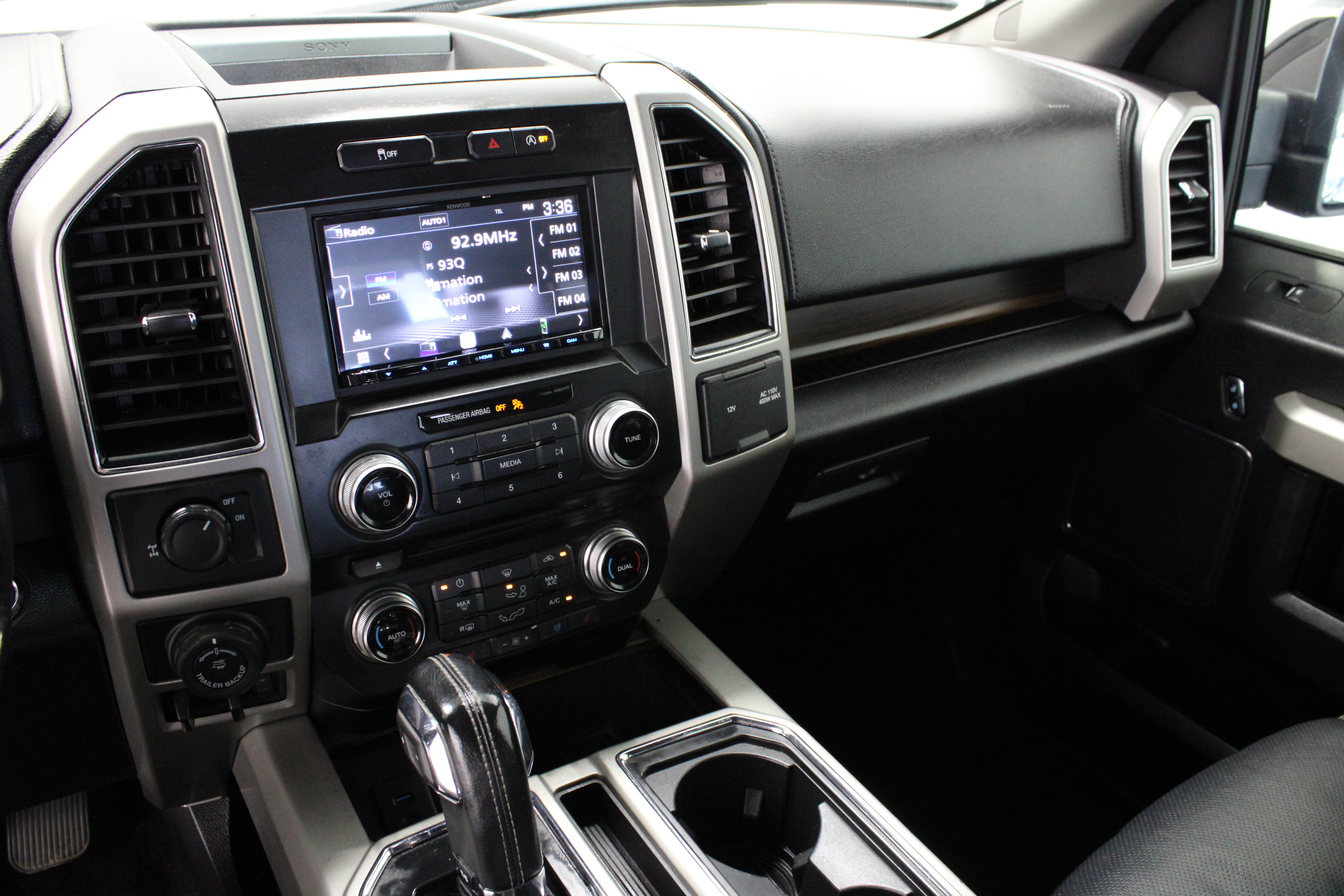 Used 2017 Ford F150 Lariat w/ Equipment Group 502A Luxury RWD image 18