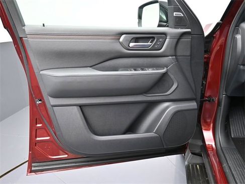 New 2025 Nissan Armada SL w/ Captain's Chari Seat Package image 16