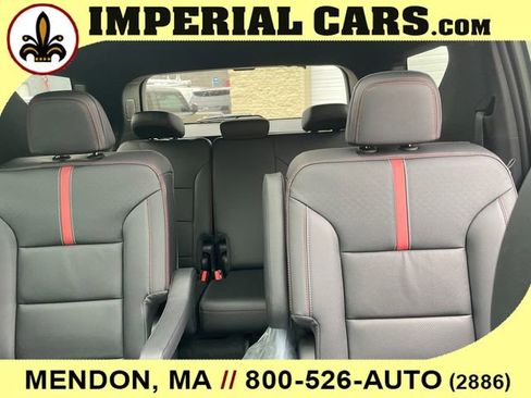 New 2026 Chevrolet Traverse RS w/ LPO, Floor Liner Package image 38