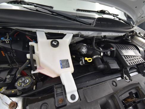 Used 2019 Chevrolet Express 2500 w/ Driver Convenience Package image 13