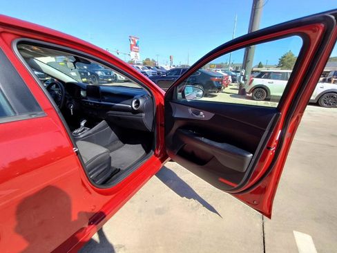 Used 2022 Kia Forte LXS FWD image 38