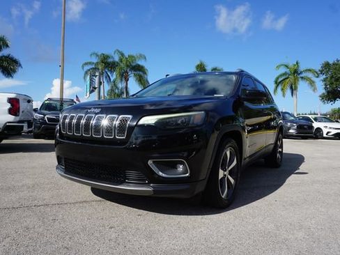 Used 2019 Jeep Cherokee Limited FWD image 16
