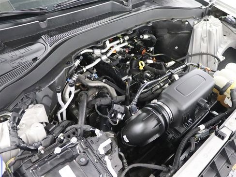 Used 2022 Ford Explorer XLT w/ Equipment Group 202A image 38