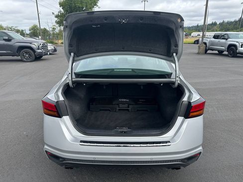 Used 2021 Nissan Altima 2.0 SR FWD image 11