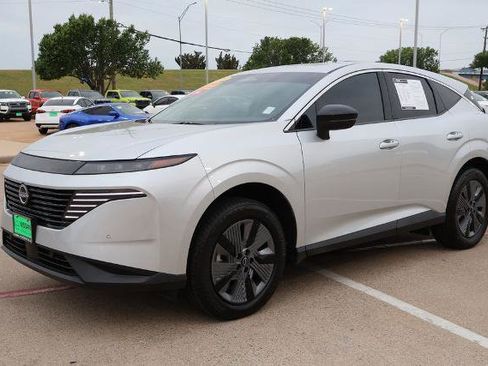 Certified 2025 Nissan Murano SL image 3