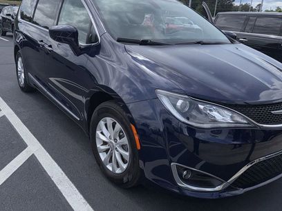 Used 2019 Chrysler Pacifica Touring-L