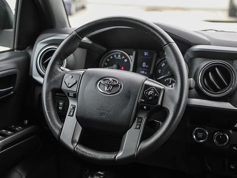 Used 2023 Toyota Tacoma TRD Off-Road AWD/4WD image 15