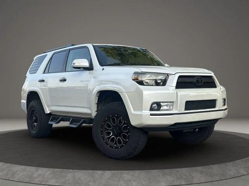 Used 2011 Toyota 4Runner SR5 w/ Premium Pkg w/Leather AWD/4WD image 1
