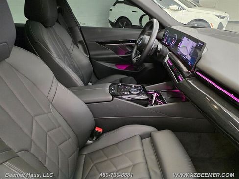 Used 2026 BMW 530i w/ M Sport Package RWD image 39