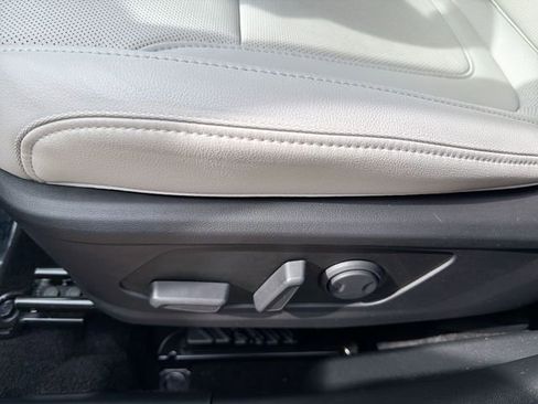 Used 2024 Hyundai Tucson Limited image 16