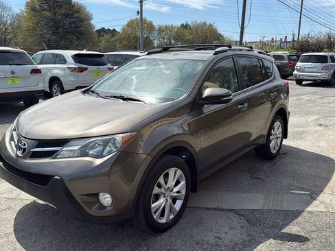 Used 2015 Toyota RAV4 Limited image 4