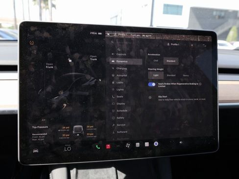 Used 2025 Tesla Model Y Long Range image 33