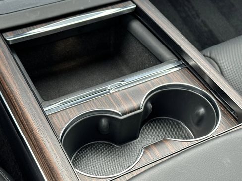 Used 2024 Tesla Model S image 51