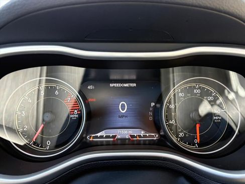 Used 2016 Jeep Cherokee Limited w/ Luxury Group image 7