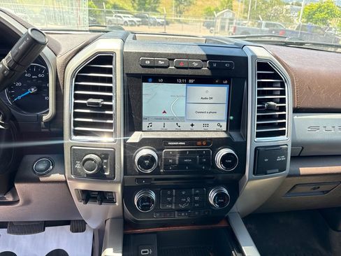 Used 2017 Ford F250 King Ranch w/ King Ranch Ultimate Package AWD/4WD image 16