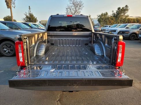 New 2026 Ford F250 XLT w/ FX4 Off-Road Package image 17