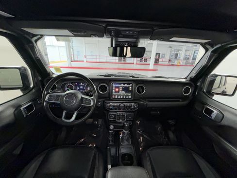 Used 2021 Jeep Wrangler Unlimited Sahara w/ Cold Weather Group AWD/4WD image 23