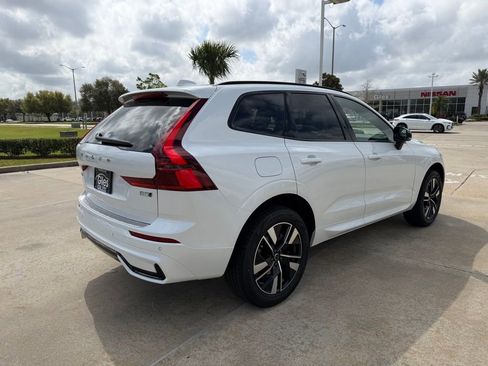 New 2026 Volvo XC60 B5 Core w/ Climate Package image 5