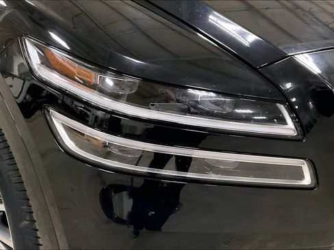 Used 2024 Genesis GV80 2.5T image 26