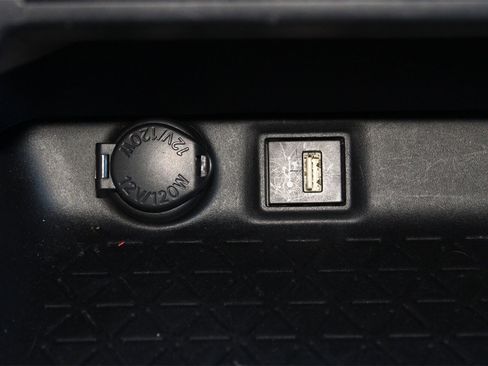 Used 2024 Toyota RAV4 LE image 21