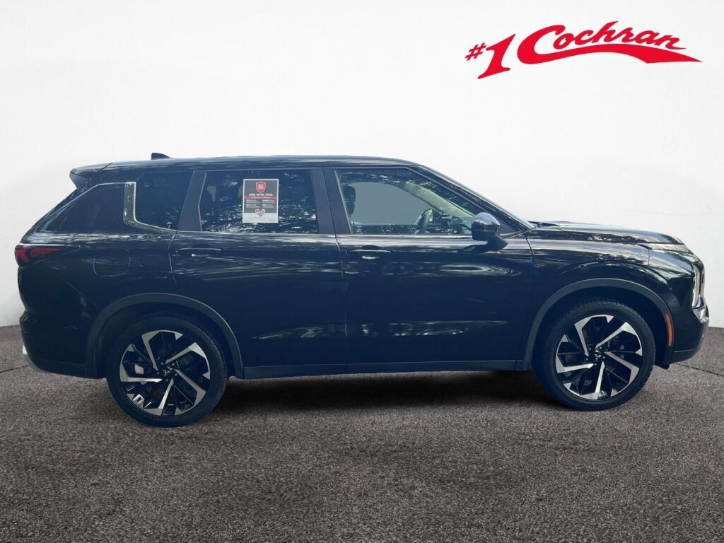 Used 2022 Mitsubishi Outlander SE AWD/4WD image 6