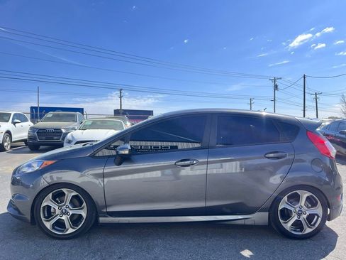Used 2016 Ford Fiesta ST FWD image 5