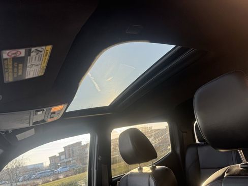 Used 2021 Toyota Tacoma Limited image 10