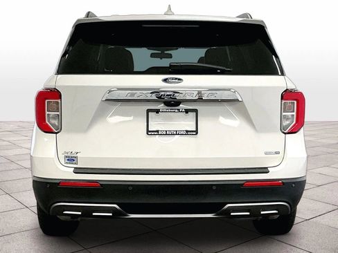 Used 2020 Ford Explorer XLT w/ Equipment Group 202A image 4