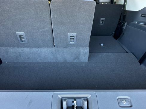 New 2026 Ford Expedition Platinum w/ Driver's Package AWD/4WD image 17