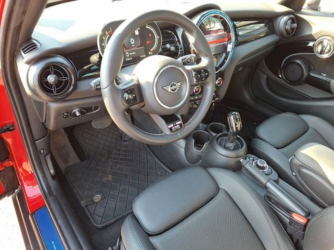 Certified 2023 MINI Cooper S FWD image 9
