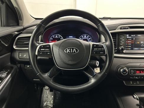 Used 2019 Kia Sorento AWD w/ LX Convenience Package image 11