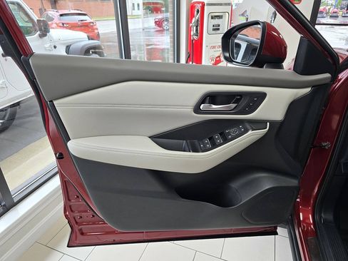 Used 2023 Nissan Rogue SL w/ SL Premium Package AWD/4WD image 17