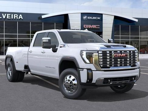 New 2026 GMC Sierra 3500 Denali w/ Denali Reserve Package AWD/4WD image 7