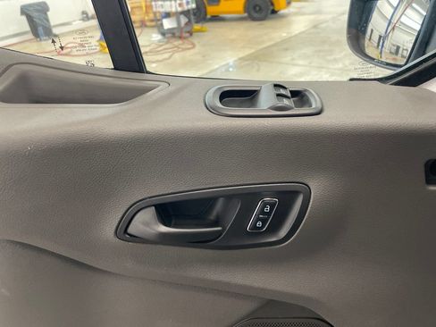 Used 2025 Ford Transit 250 Low Roof w/ Exterior Upgrade Package RWD image 21