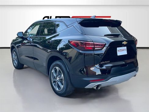 Used 2025 Chevrolet Blazer LT image 5