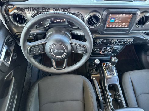 Used 2023 Jeep Wrangler Unlimited image 15
