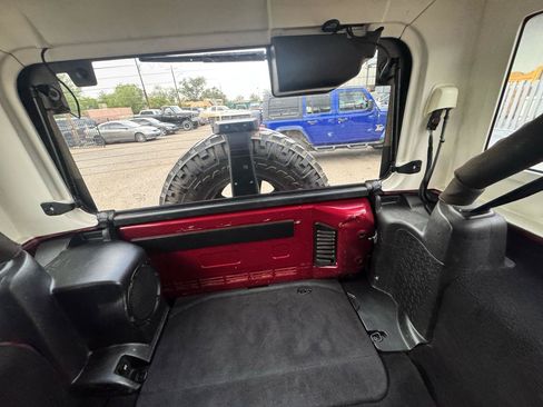 Used 2013 Jeep Wrangler Unlimited Sahara w/ Connectivity Group AWD/4WD image 17