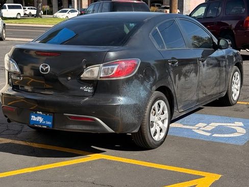 Used 2011 MAZDA MAZDA3 i Sport FWD image 3