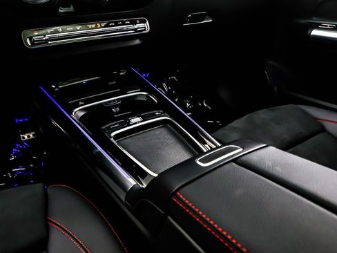 New 2026 Mercedes-Benz GLA 35 AMG 4MATIC image 6